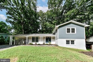 5012 Dodson Dr in Annandale, VA - Building Photo - Building Photo