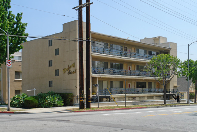 Doheny East Apartments in Los Angeles, CA - Building Photo - Building Photo