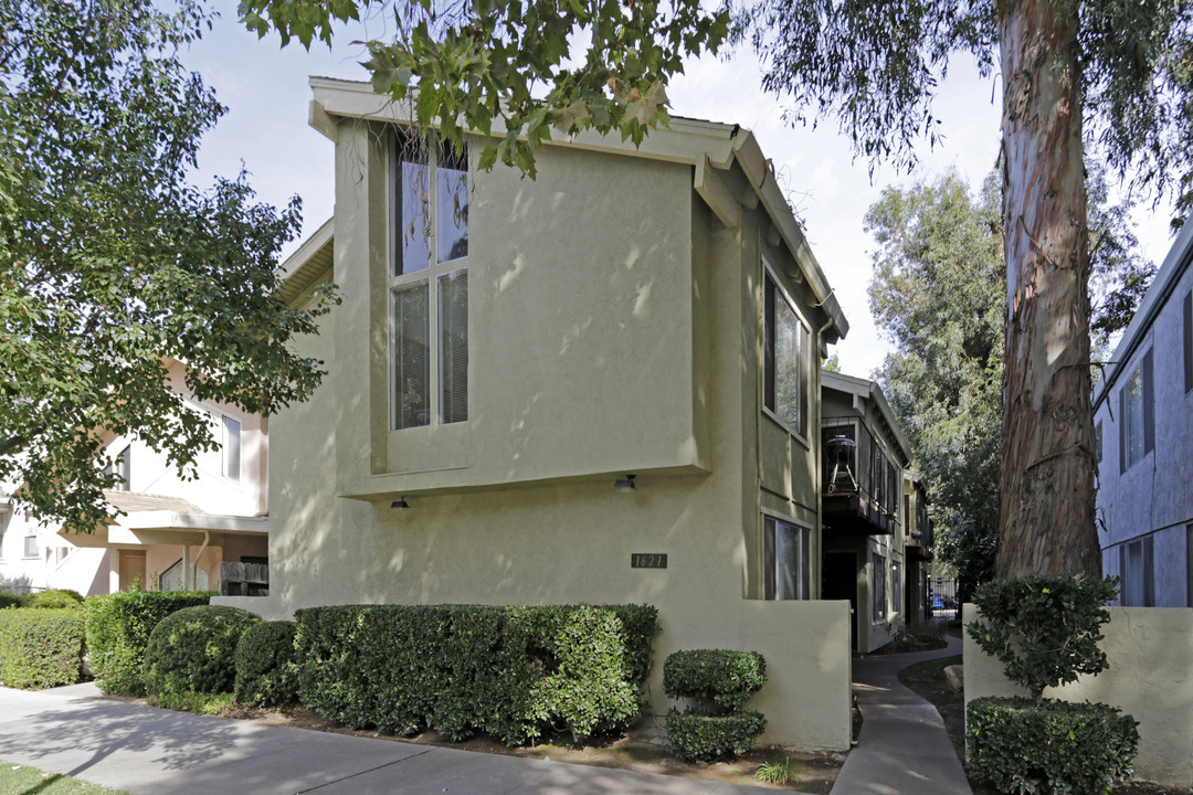 1621 Q St in Sacramento, CA - Building Photo