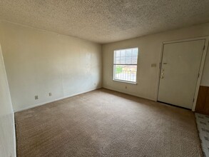 228 Hold St in Killeen, TX - Building Photo - Building Photo