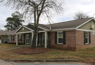 E. J. Knight Apartments in Columbus, GA - Building Photo - Building Photo