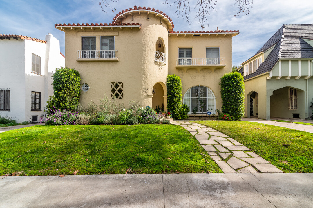 234 S Mansfield Ave in Los Angeles, CA - Building Photo