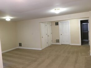 21178 Hedgerow Ter in Ashburn, VA - Foto de edificio - Building Photo