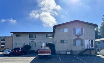 Lake City Apartments in Seattle, WA - Building Photo