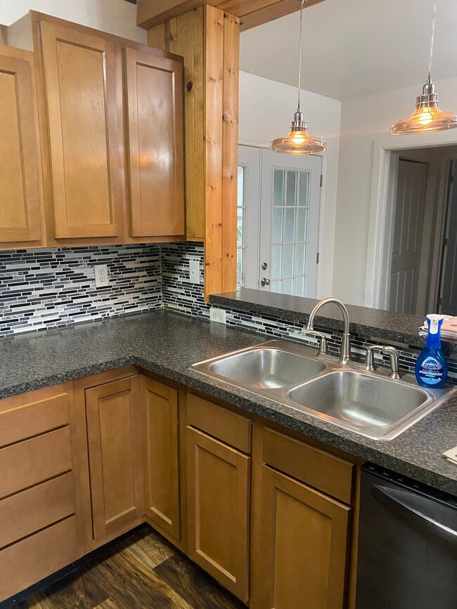 531 E Chestnut St, Unit #1