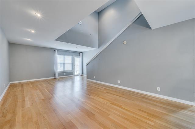 3922 Gilbert Ave in Dallas, TX - Foto de edificio - Building Photo