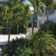 3921 Meridian Ave in Miami Beach, FL - Building Photo - Building Photo