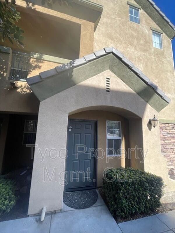 1350 La Rochelle Ave in Chula Vista, CA - Building Photo - Building Photo