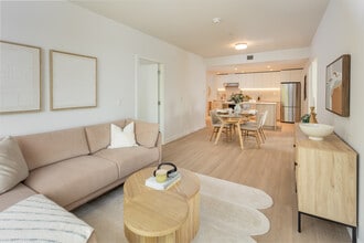 Lonsdale Square in North Vancouver, BC - Building Photo - Interior Photo