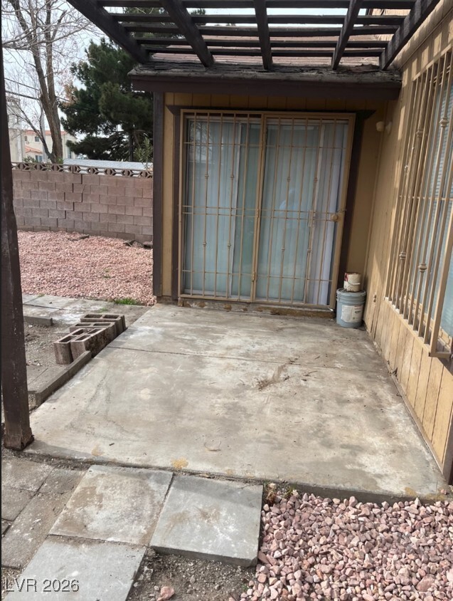 property at 5483 Requa Ave