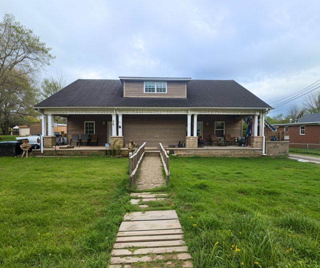 615 5th Ave E, Unit A in Springfield, TN - Building Photo - Building Photo