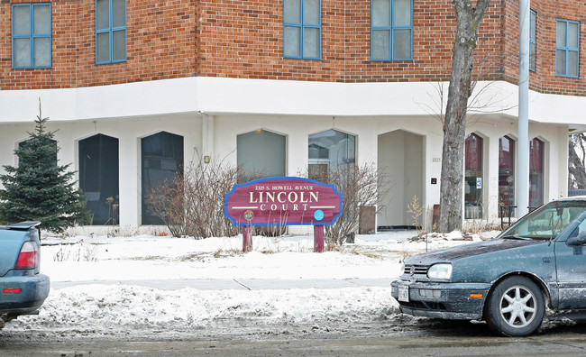 Lincoln Court in Milwaukee, WI - Building Photo - Building Photo