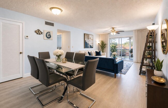 12012 Greenway Cir S, Unit 209, Unit 209