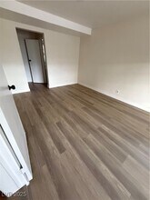 1067 Sweeney Ave in Las Vegas, NV - Building Photo - Building Photo