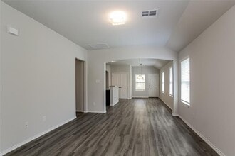 341 Shelby Meadow Dr in Willis, TX - Building Photo - Building Photo