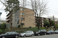 Arlis Arms Apartments in Seattle, WA - Building Photo - Building Photo