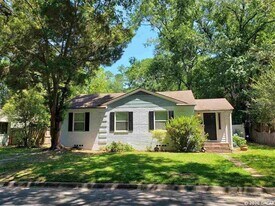 810 NW 9th Ave in Gainesville, FL - Building Photo