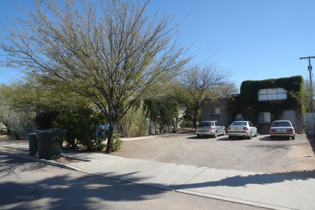 1250 E Manlove St in Tucson, AZ - Building Photo