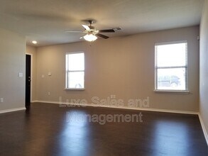 8815 SW 45th St in Oklahoma City, OK - Building Photo - Building Photo