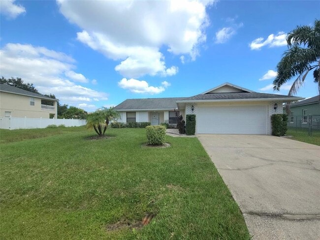 611 Cotulla Dr in Kissimmee, FL - Building Photo - Building Photo