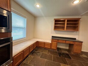 9602 Fairdale Ln in Houston, TX - Building Photo - Building Photo