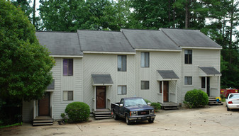 901 Hearthridge Rd Apartments