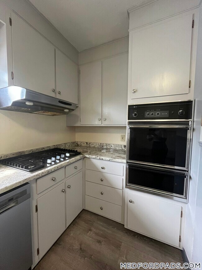 51 Windsor Rd in Medford, MA - Building Photo - Building Photo