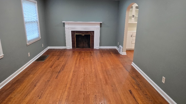 1013 Bon Air Dr in Sharon, PA - Foto de edificio - Building Photo