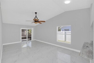 873 Oak Manor Cir in Orlando, FL - Building Photo - Building Photo