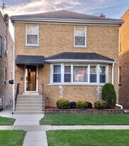 1626 Maple Ave in Berwyn, IL - Building Photo