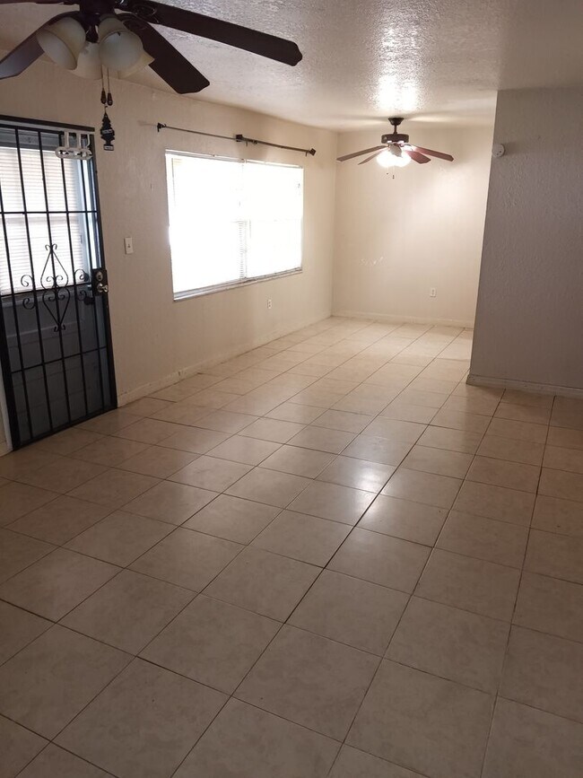 1404 Holden Ave in Orlando, FL - Building Photo - Building Photo