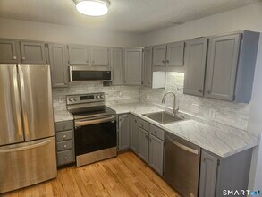 63 Webb St in Meriden, CT - Building Photo - Building Photo