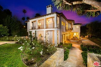 1251 Lago Vista Dr in Beverly Hills, CA - Building Photo - Building Photo