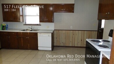 517 Fleetwood Dr in Norman, OK - Building Photo - Building Photo