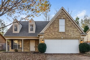 1401 Carlton Ridge Dr in Cordova, TN - Building Photo