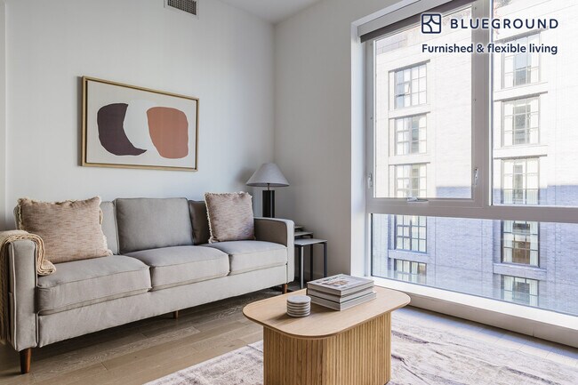 property at 3 Tingey Sq SE