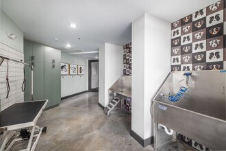 Vista at Summit in Rogers, AR - Building Photo - Interior Photo