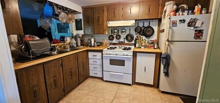 122 2nd Ave, Unit 612 in Narrowsburg, NY - Building Photo - Building Photo