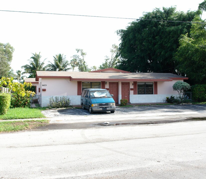 6421 NW 20th Ct in Fort Lauderdale, FL - Building Photo