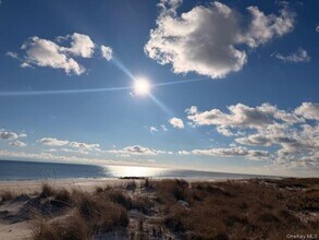 409A Dune Rd in Westhampton Beach, NY - Building Photo - Building Photo