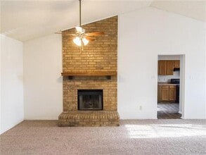 2121 Country Oaks Dr in Garland, TX - Building Photo - Building Photo