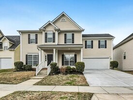 7022 Tanners Creek Dr in Huntersville, NC - Building Photo