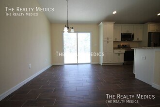 16811 SW 43rd Court Rd in Ocala, FL - Foto de edificio - Building Photo