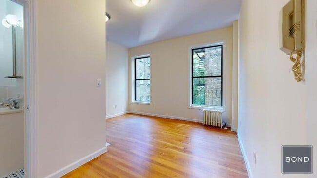 property at 53 W 72nd St