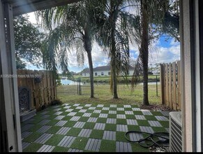 15800 SW 92nd Ave in Palmetto Bay, FL - Building Photo - Building Photo
