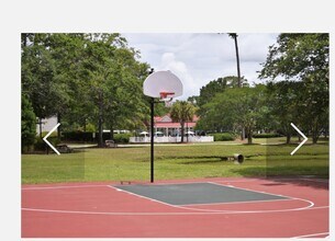 2011 N Highway 17, Unit G in Mount Pleasant, SC - Building Photo - Building Photo