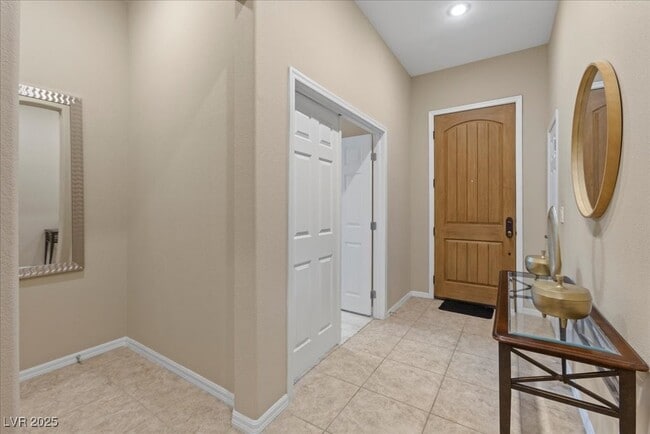 property at 425 Via Stretto Ave