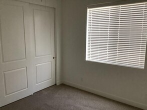 2595 McCulloch Blvd N in Lake Havasu City, AZ - Building Photo - Building Photo