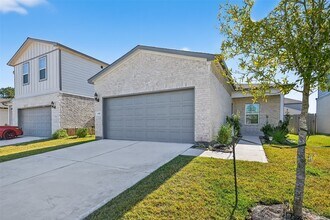 8327 Bristlecone Pne Wy in Magnolia, TX - Building Photo - Building Photo
