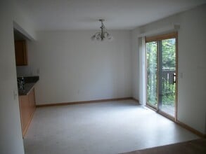 927 Westland Dr in Medina, OH - Building Photo - Building Photo